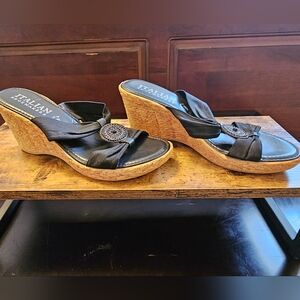 Womens Italian Shoemakers shoes. Black.  Size 9.